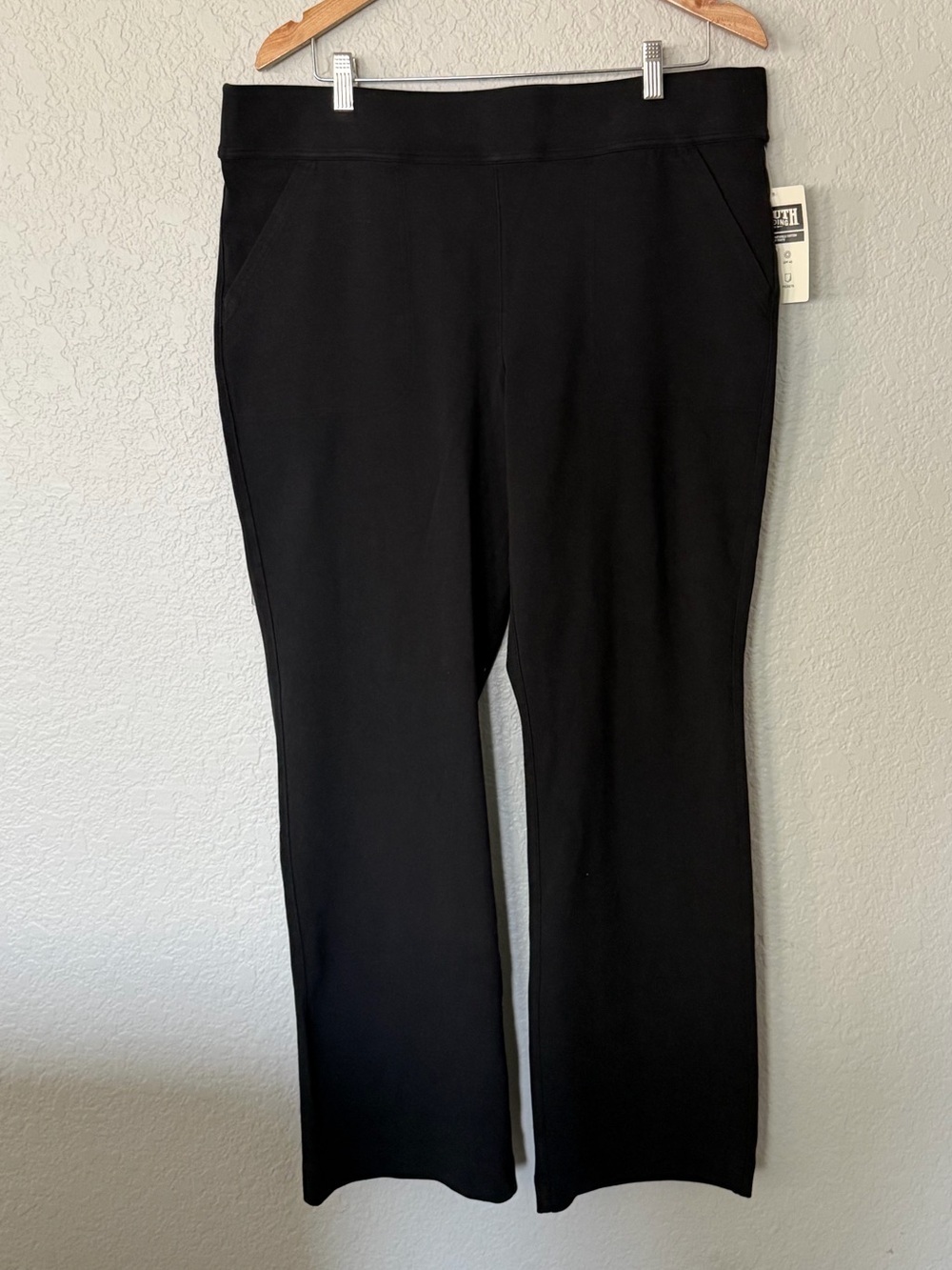 Duluth Trading Co Noga Black Boot-Cut Knit cotton Pull-On Pants